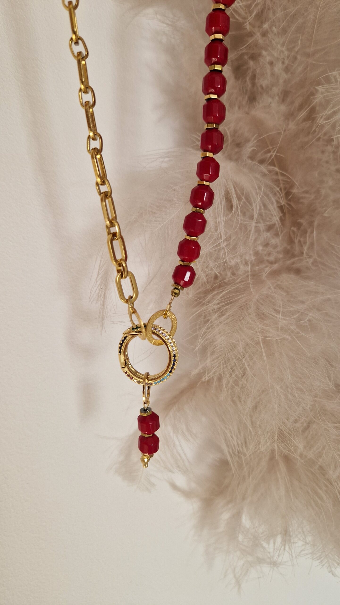 Naszyjnik z czerwonego korala i łańcuszka - obrazek 3