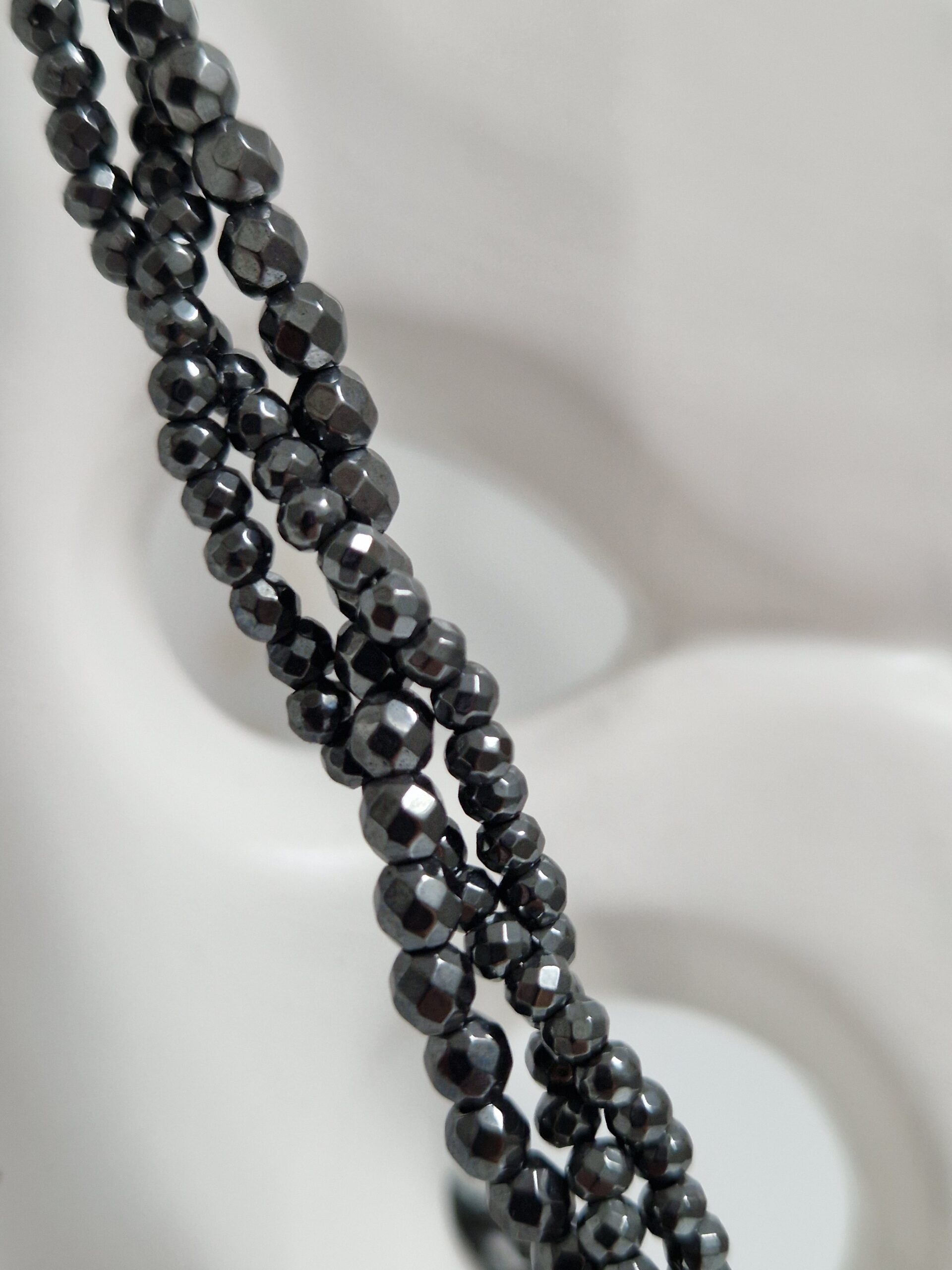 Naszyjnik z Hematytów pleciony - obrazek 4