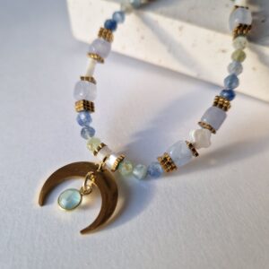 Naszyjnik Lunula z chalcedonem