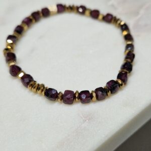 Bransoletka z granatem (kostki)