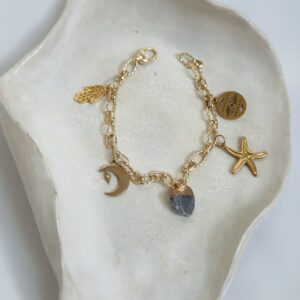 Bransoletka z wiszącymi elementami