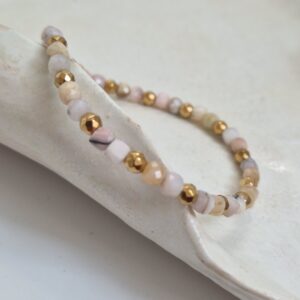 Bransoletka z różowym opalem